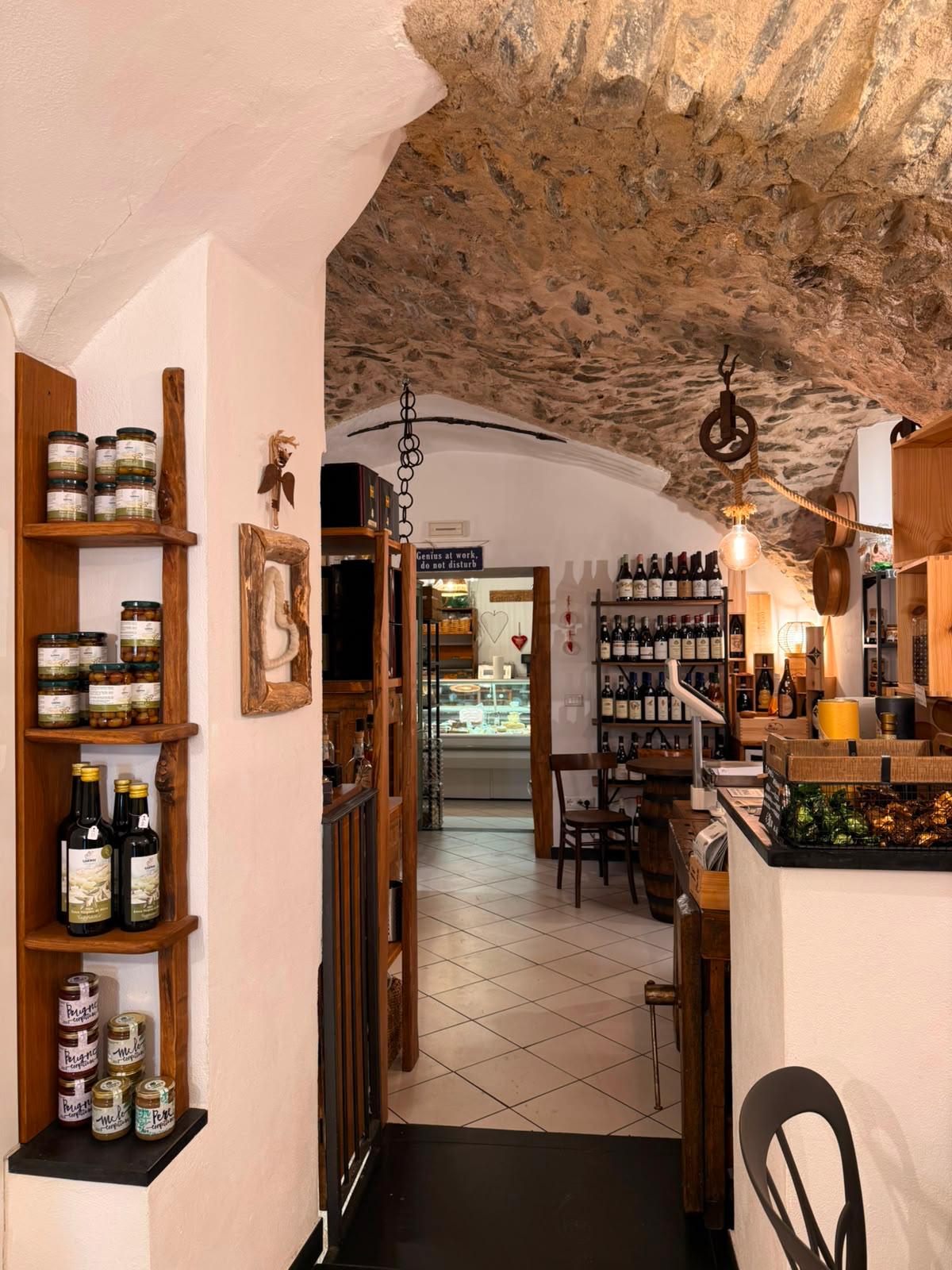 Interno della bottega de I Sapori del Corso